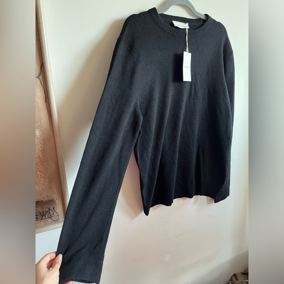 NWT Everlane The Classic Crew in Cashmere Black - Medium - 100% Cashmere - Picture 7 of 12